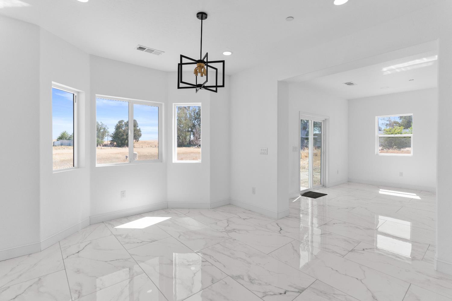 36950 Pauline Ave, Madera, CA 93636