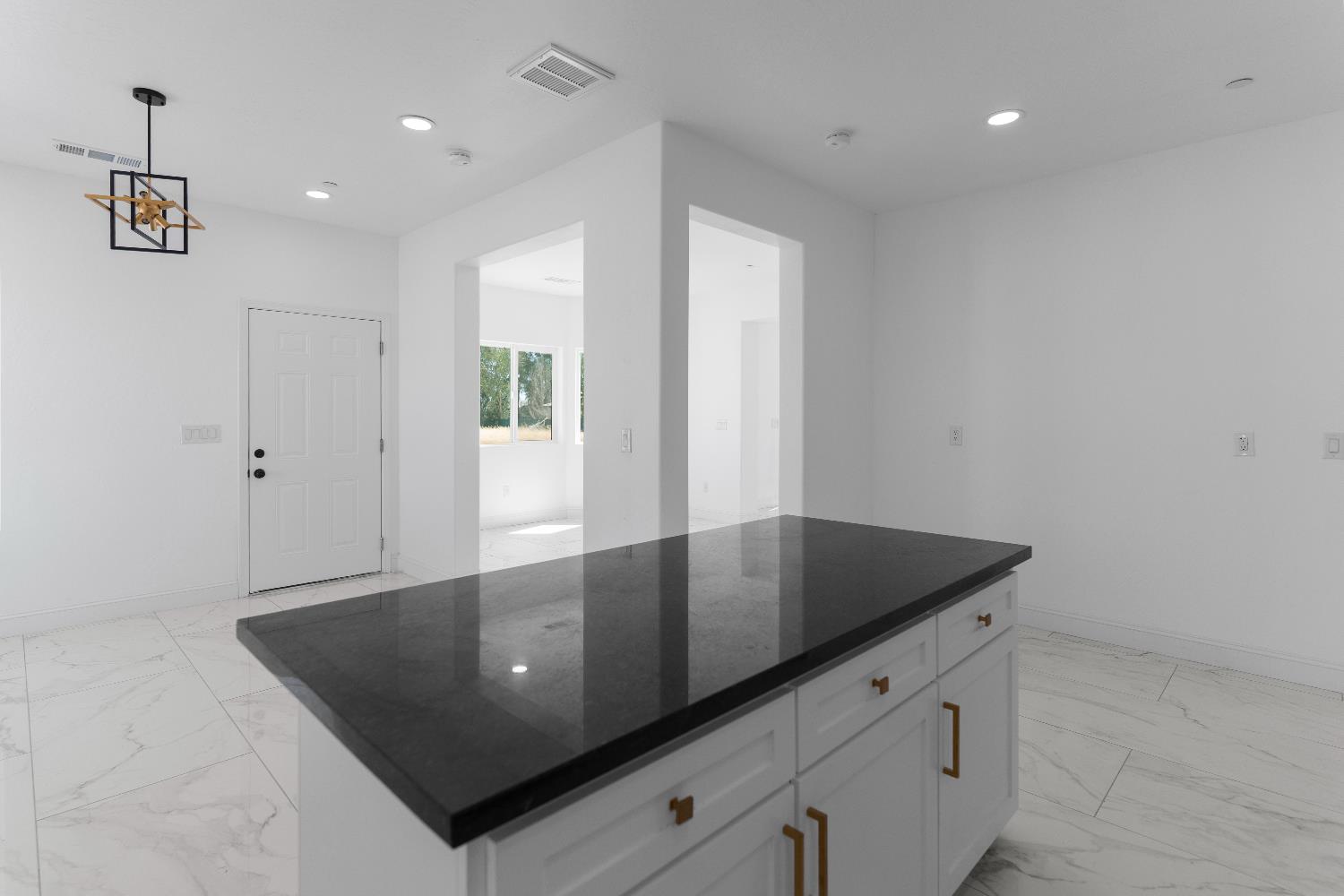 36950 Pauline Ave, Madera, CA 93636