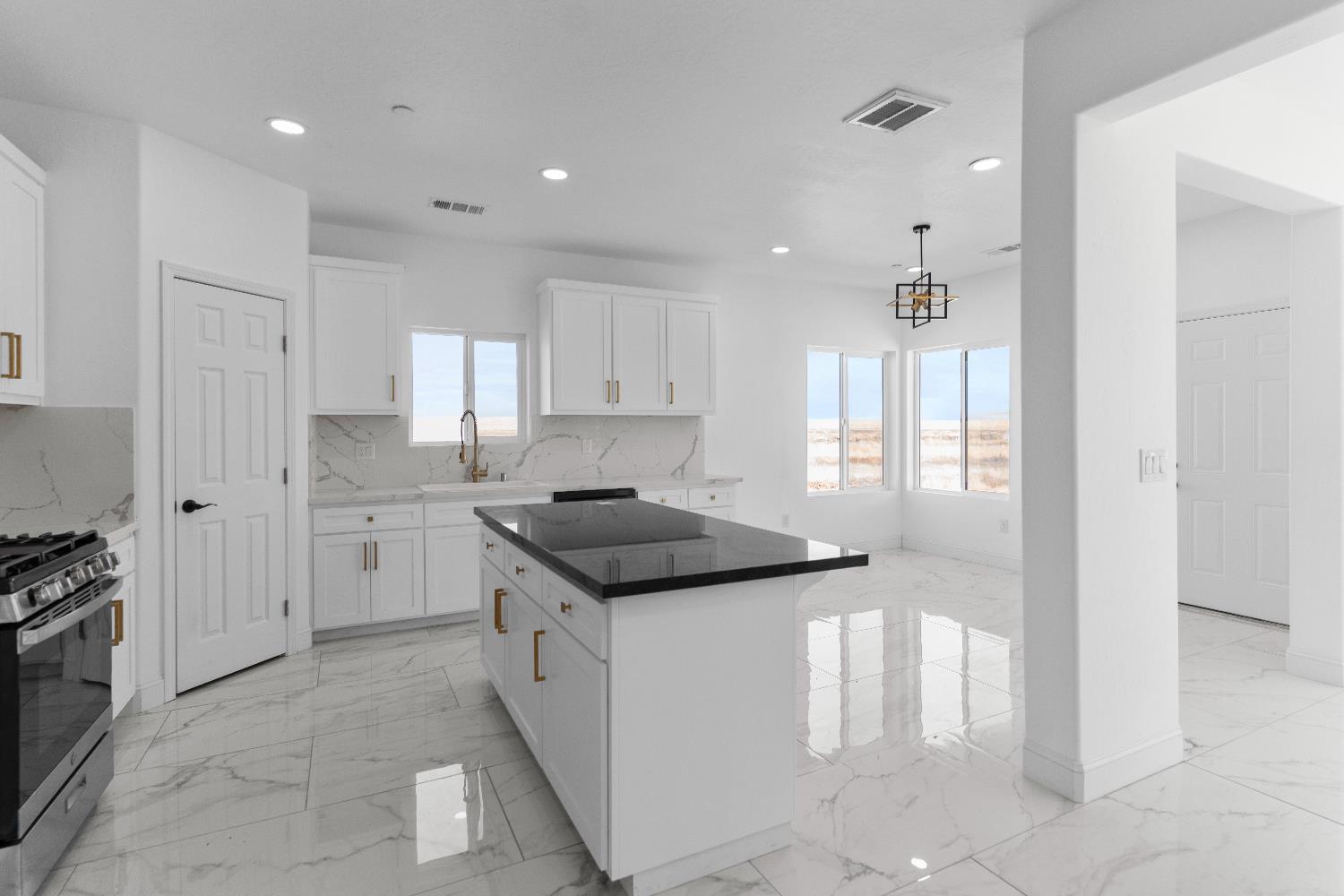 36950 Pauline Ave, Madera, CA 93636