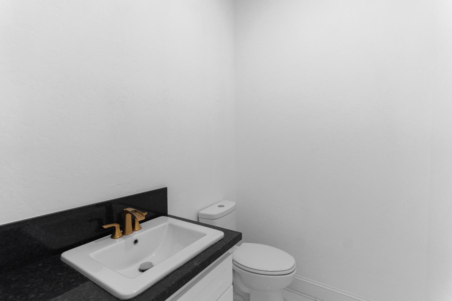 36950 Pauline Ave, Madera, CA 93636