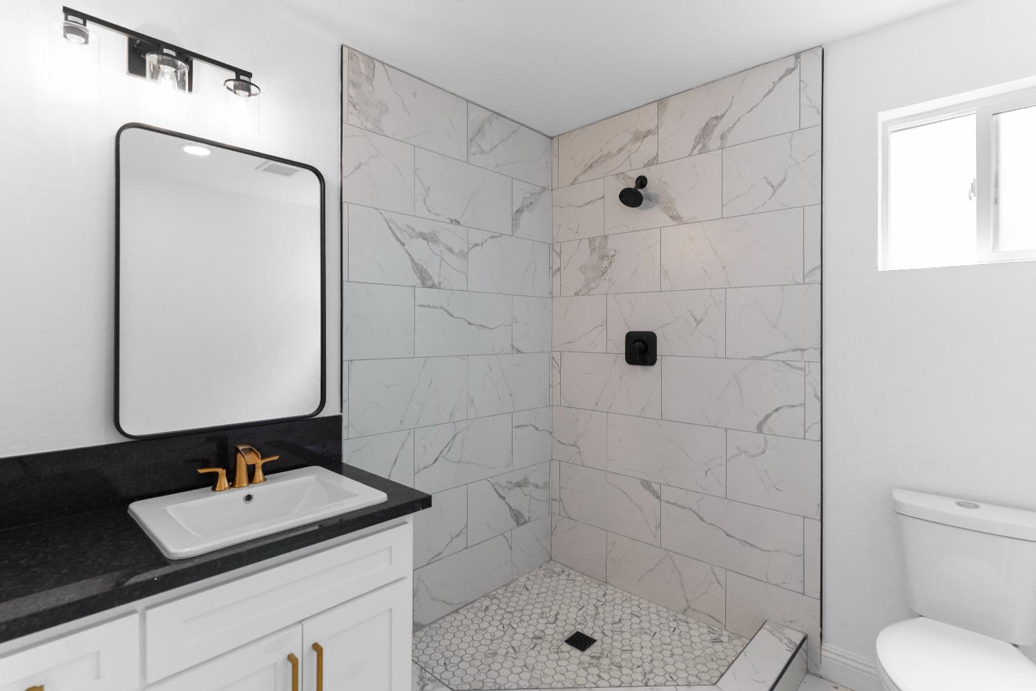 36950 Pauline Ave, Madera, CA 93636