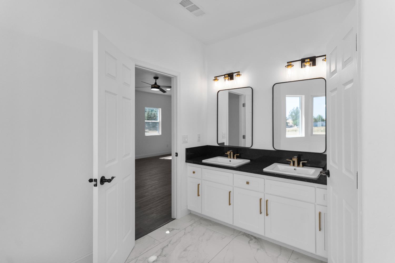 36950 Pauline Ave, Madera, CA 93636