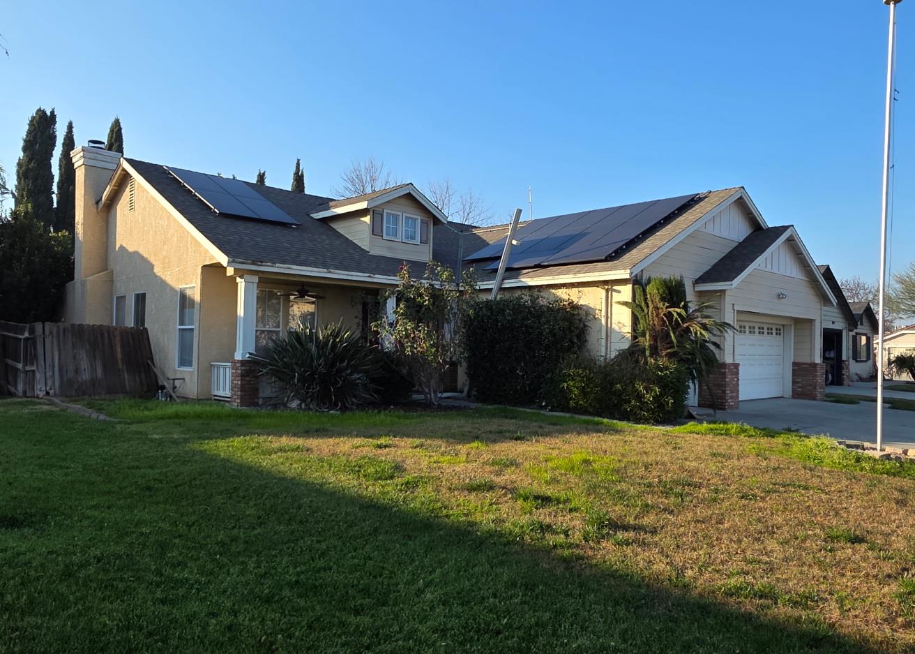 3026 Sage Ct, Hanford, CA 93230