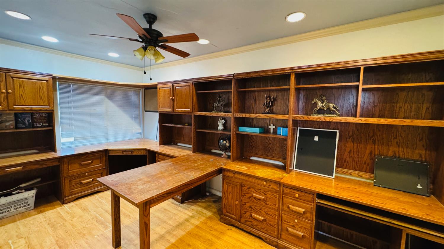 6115 Cloud Peak Ct, Bakersfield, CA 93313