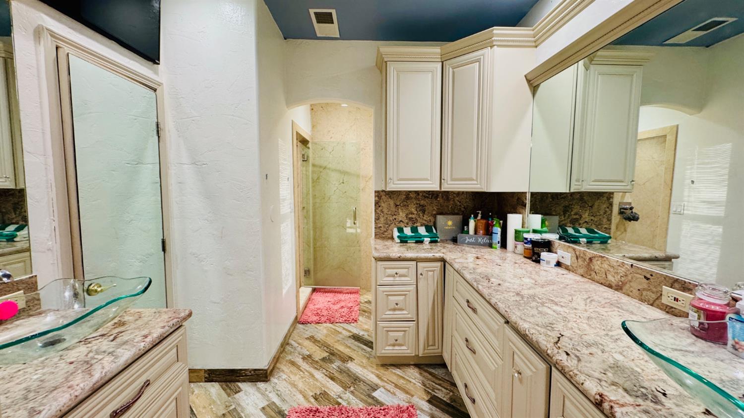 6115 Cloud Peak Ct, Bakersfield, CA 93313