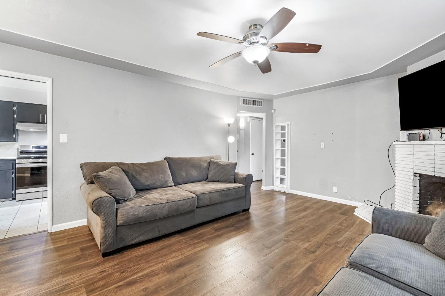 4135 E Fedora Ave, Fresno, CA 93726