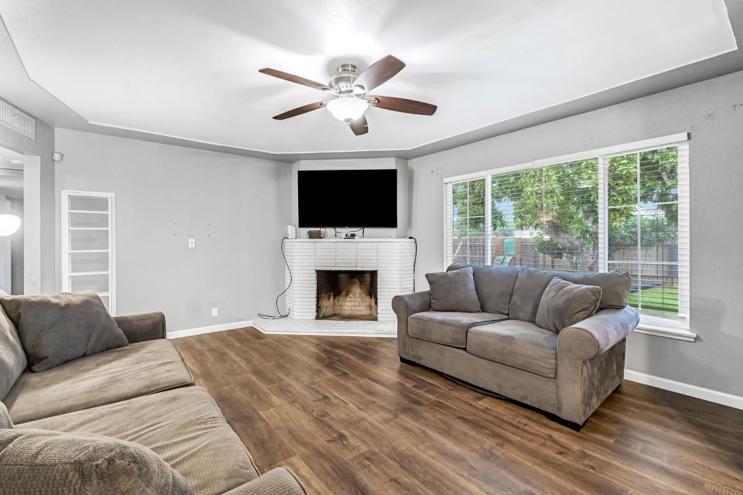 4135 E Fedora Ave, Fresno, CA 93726