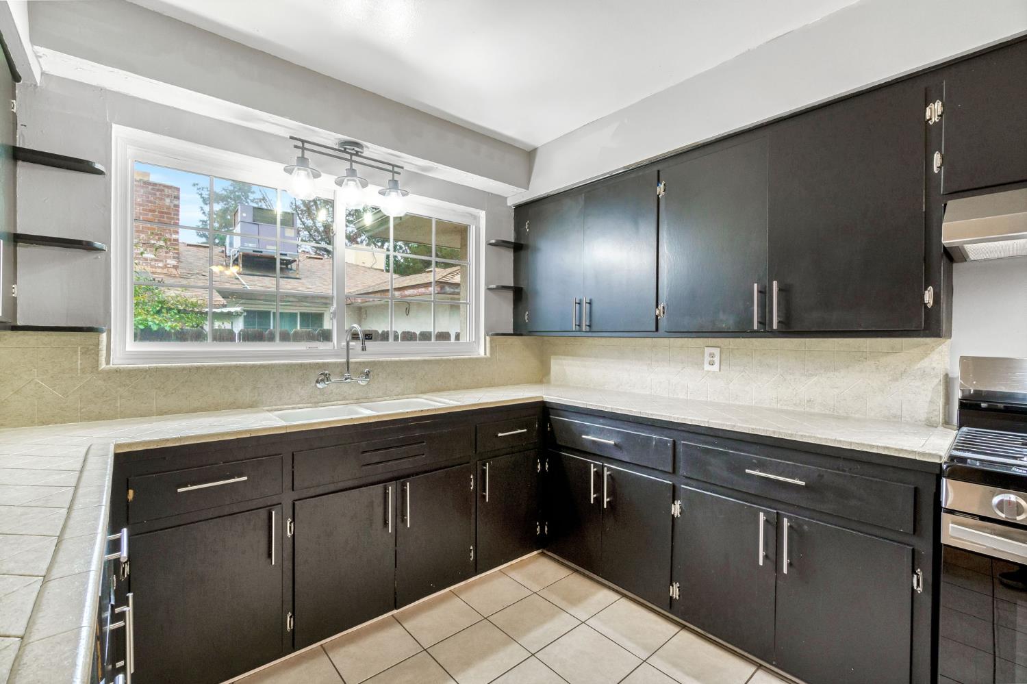 4135 E Fedora Ave, Fresno, CA 93726