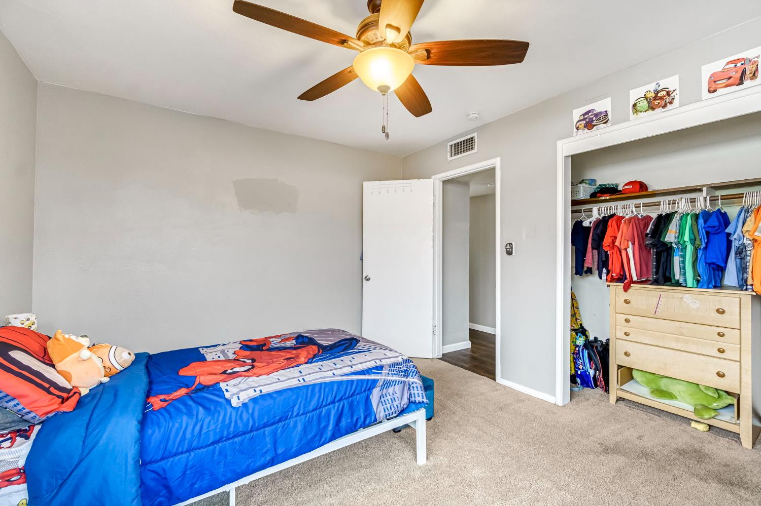 4135 E Fedora Ave, Fresno, CA 93726