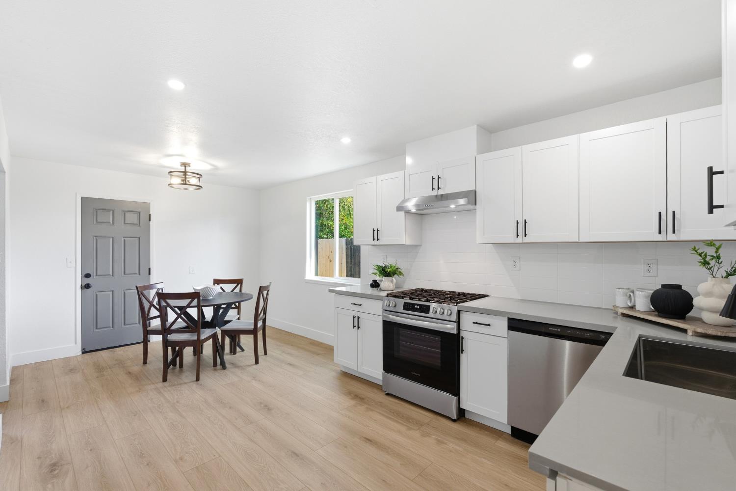 2224 E Donner, Fresno, CA 93726