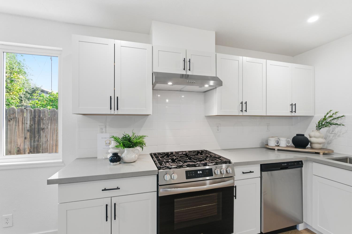 2224 E Donner, Fresno, CA 93726