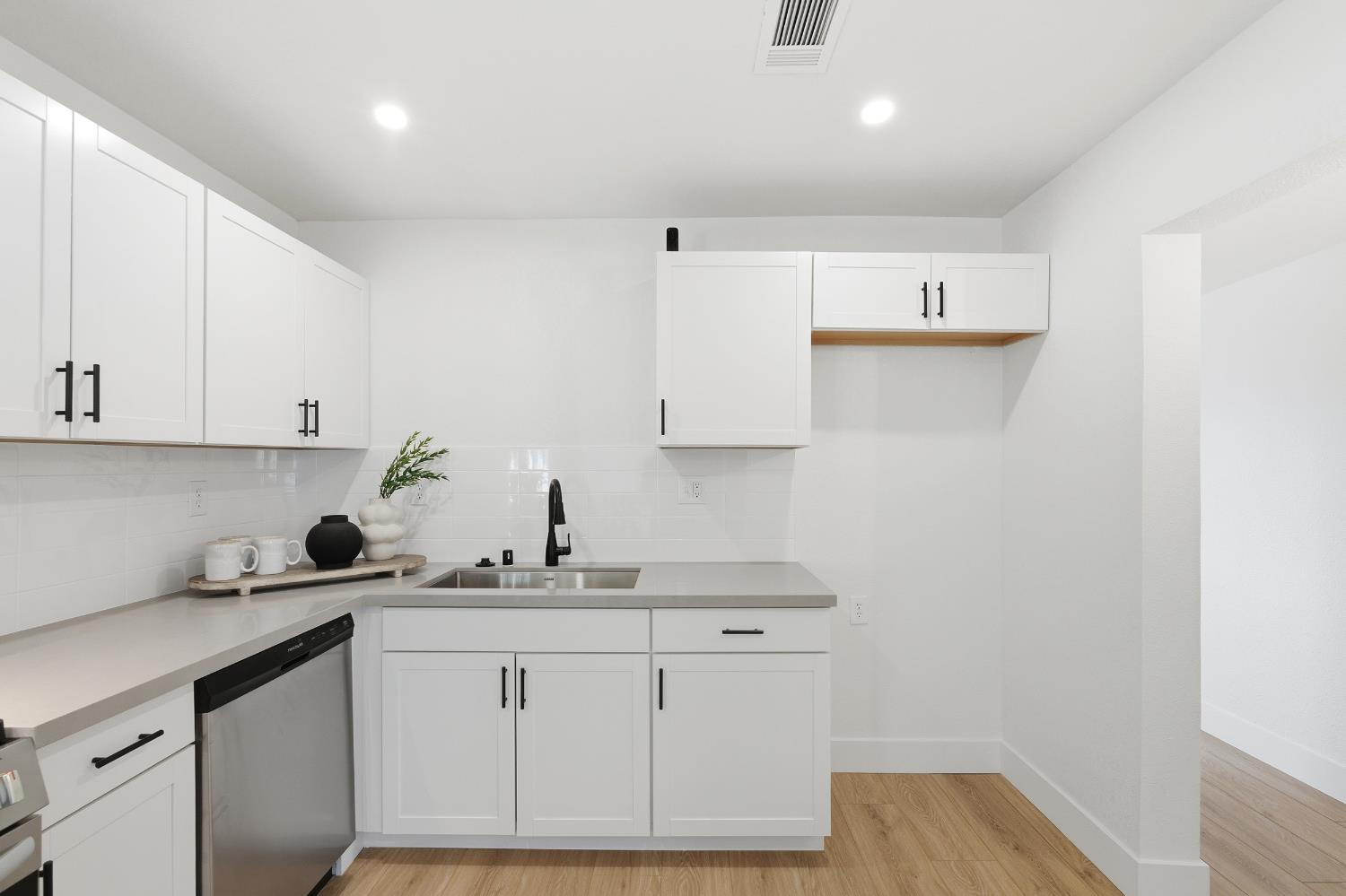 2224 E Donner, Fresno, CA 93726