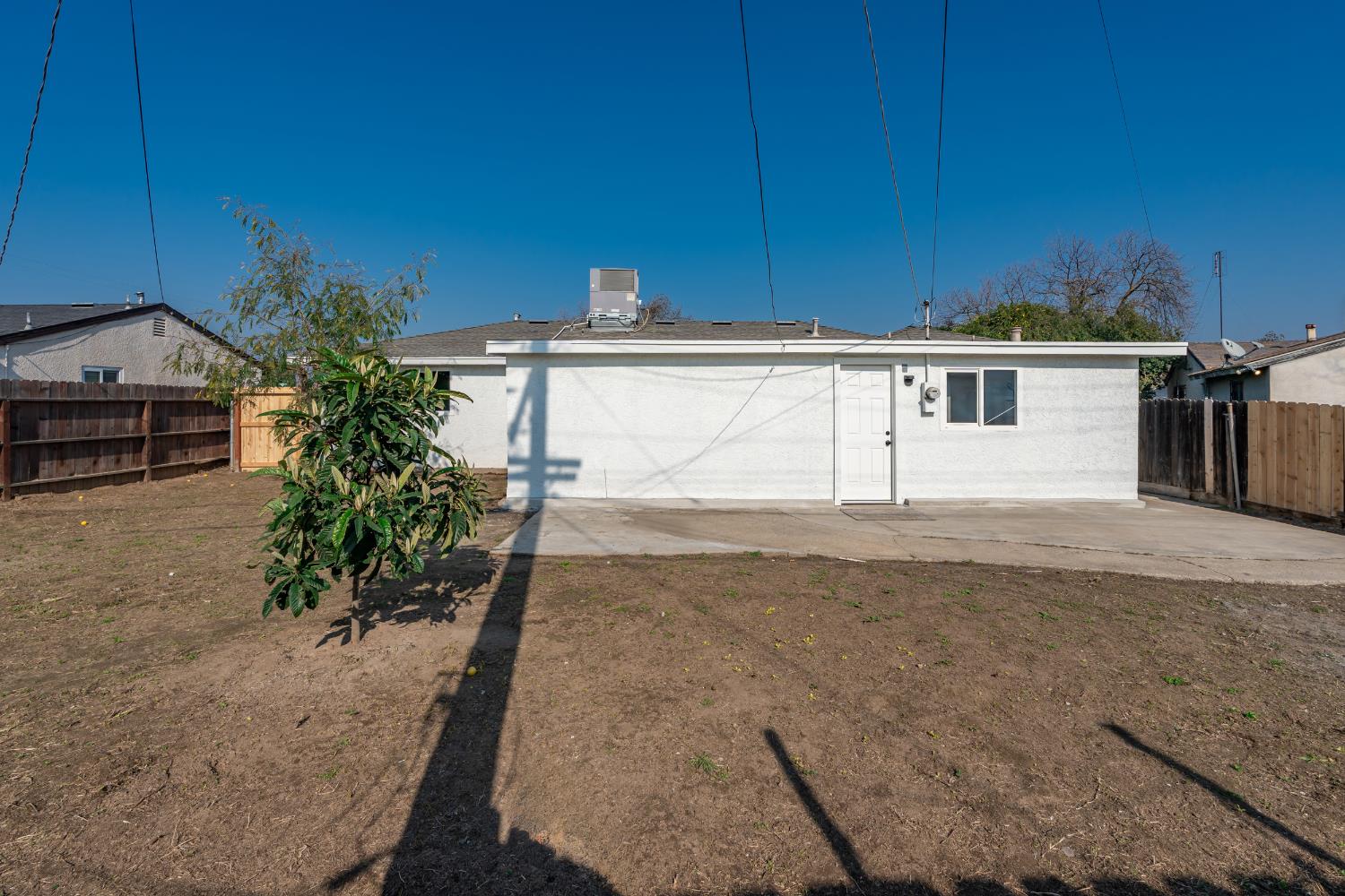 2224 E Donner, Fresno, CA 93726