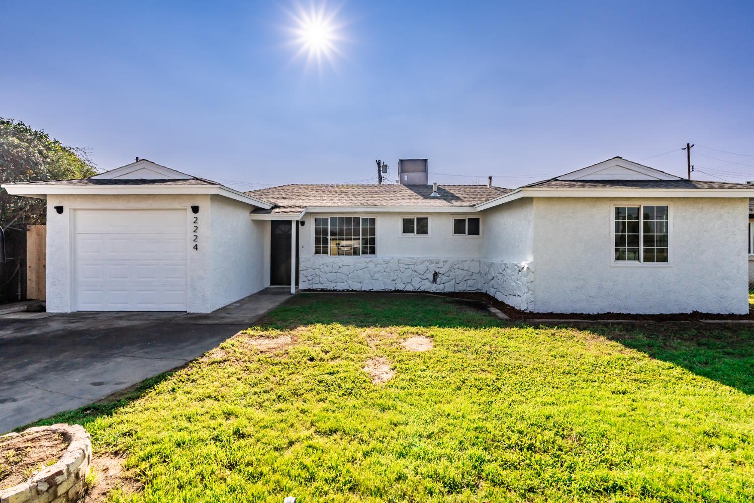 2224 E Donner, Fresno, CA 93726