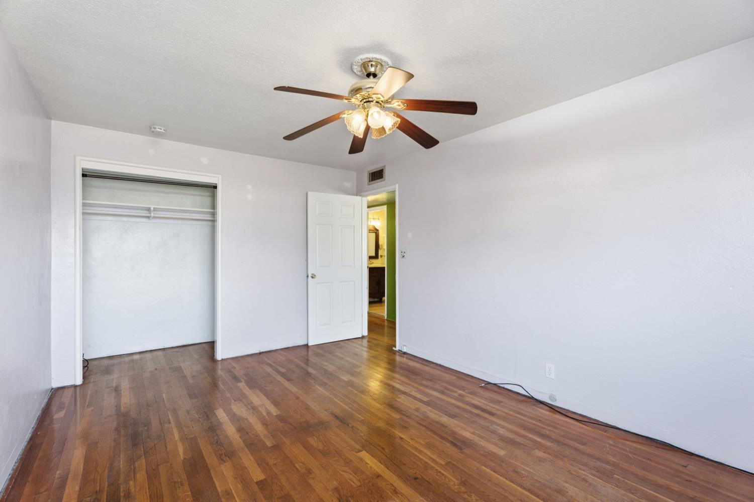 3117 N 8Th St, Fresno, CA 93703