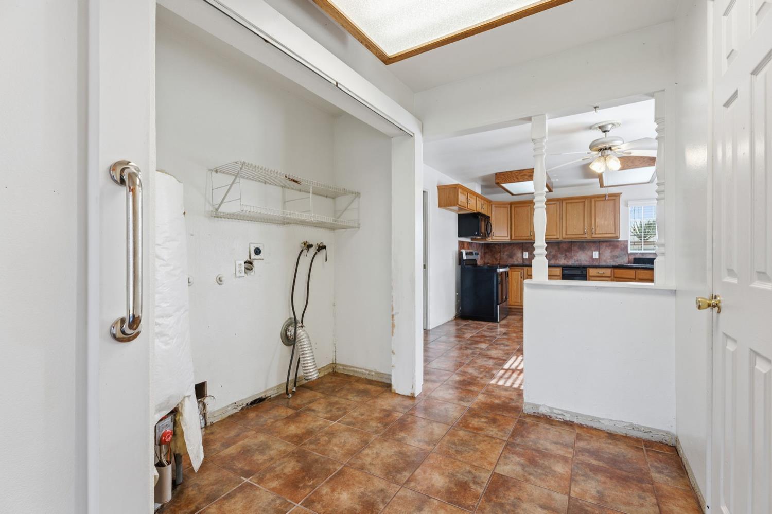 3117 N 8Th St, Fresno, CA 93703