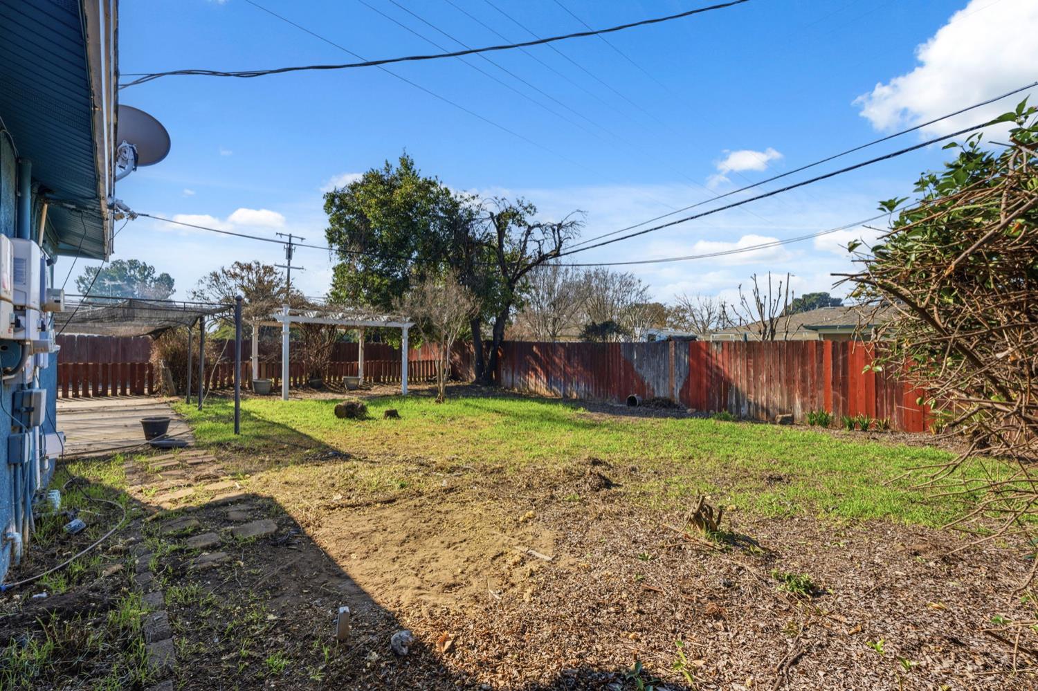 3117 N 8Th St, Fresno, CA 93703