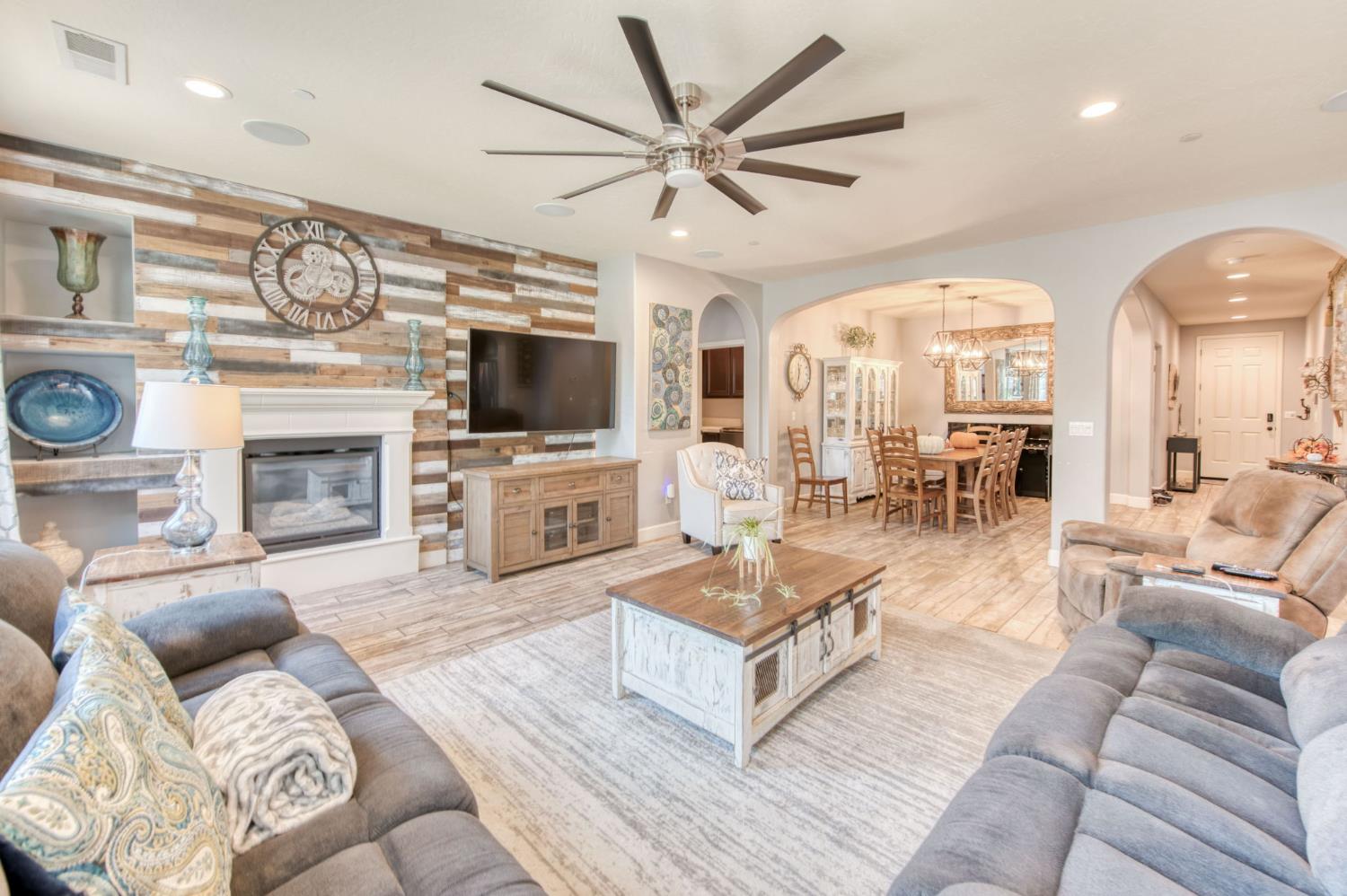 3044 N Jason Ave, Fresno, CA 93737