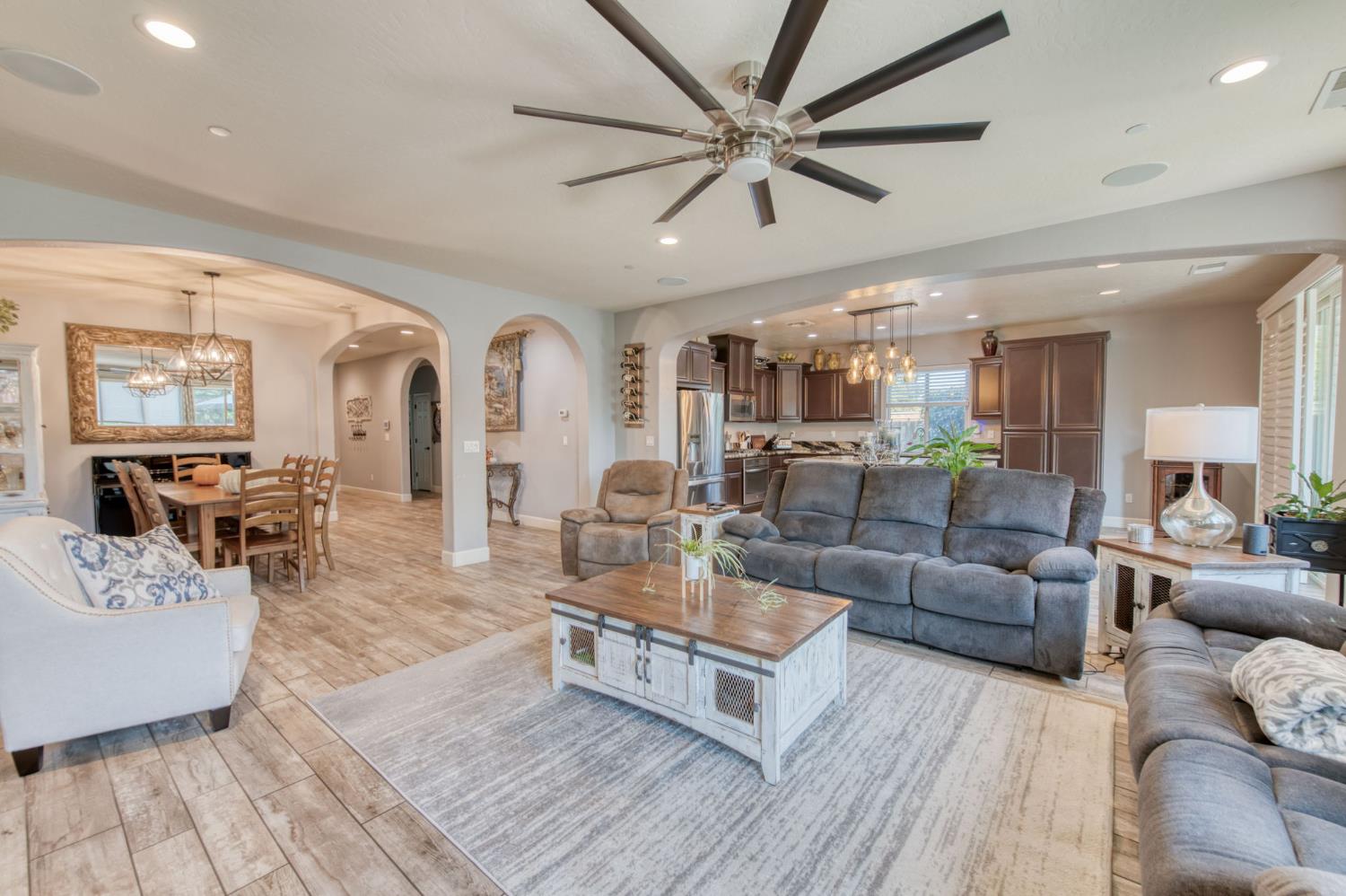 3044 N Jason Ave, Fresno, CA 93737