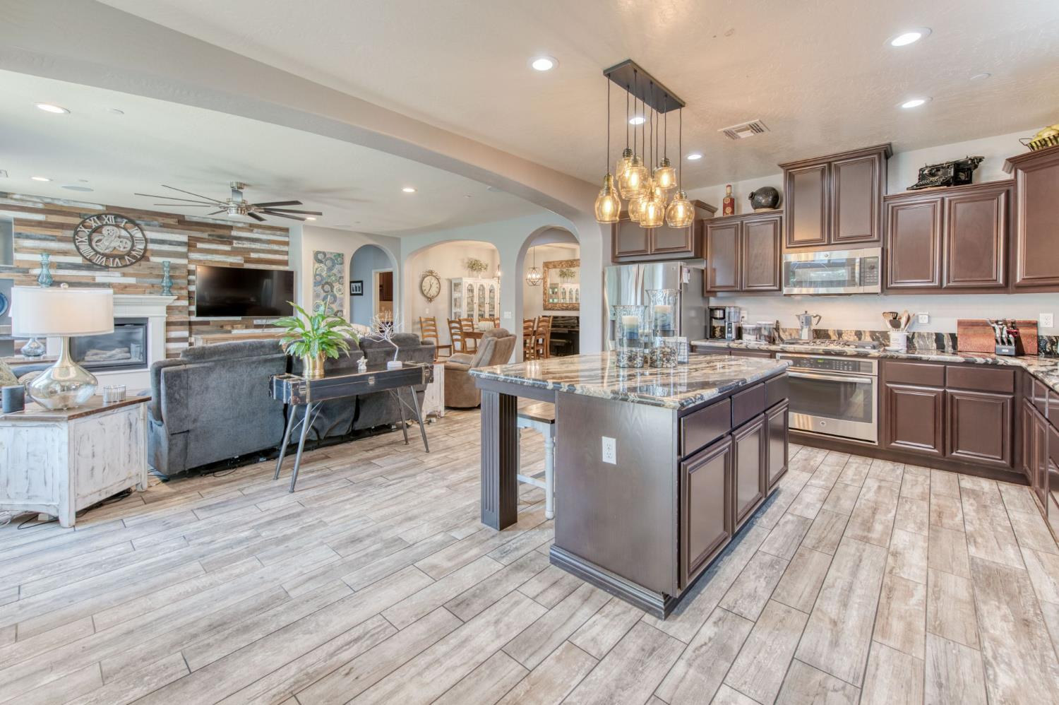 3044 N Jason Ave, Fresno, CA 93737