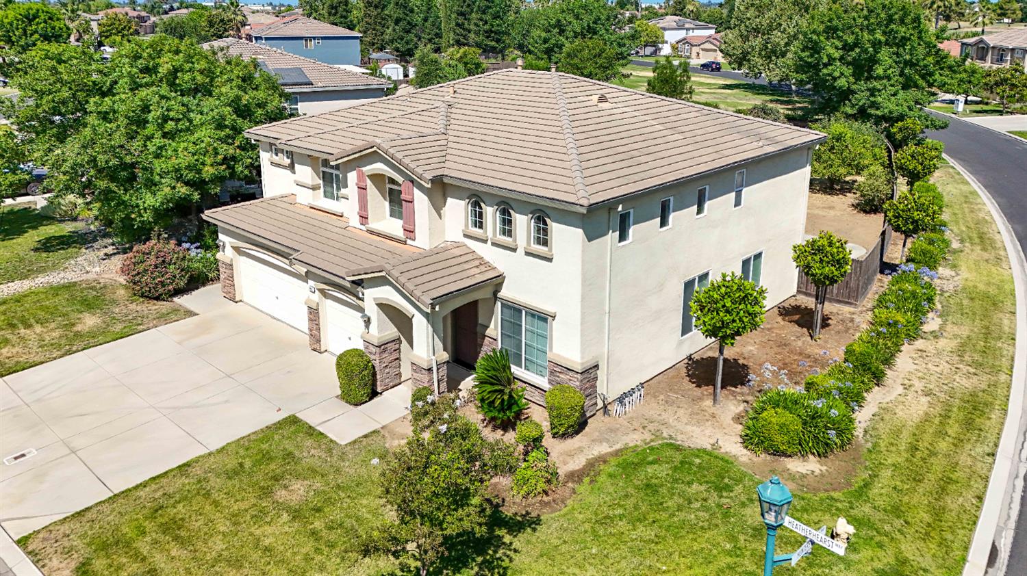 9790 Heatherhearst Dr, Chowchilla, CA 93610