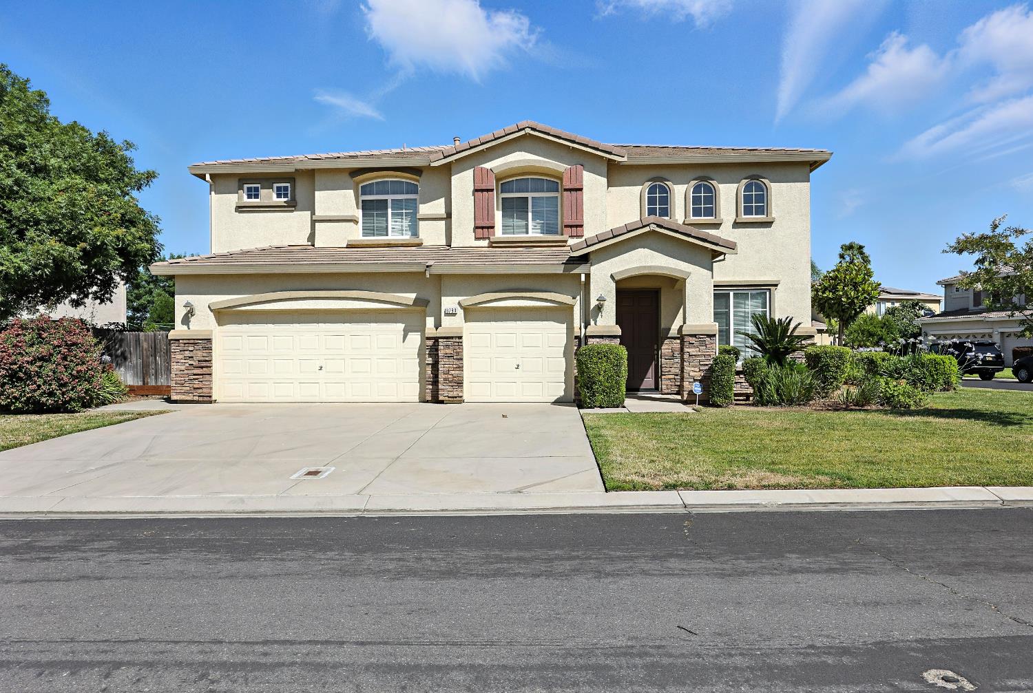 9790 Heatherhearst Dr, Chowchilla, CA 93610