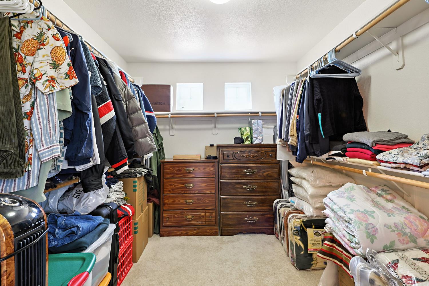 9790 Heatherhearst Dr, Chowchilla, CA 93610