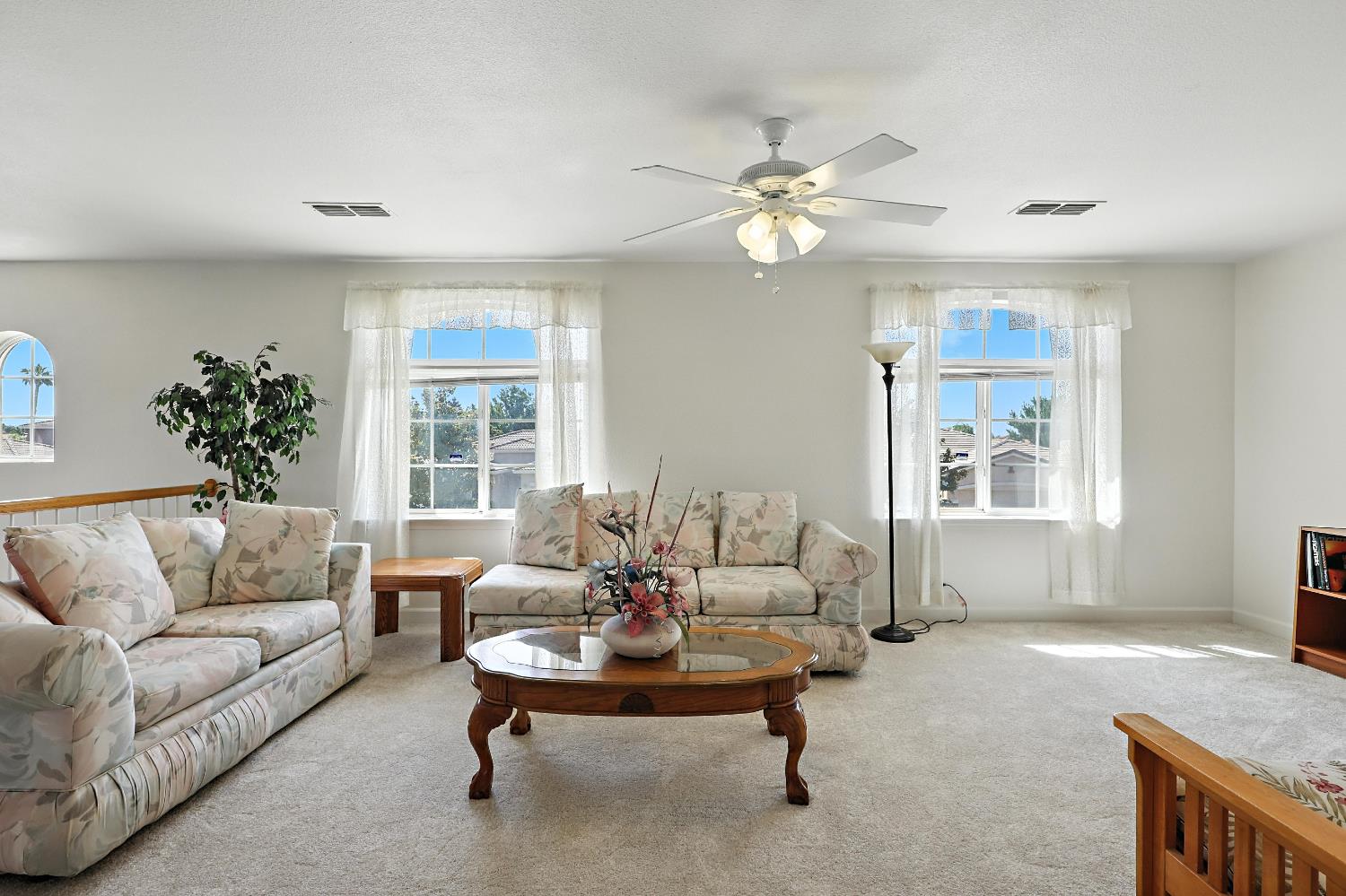 9790 Heatherhearst Dr, Chowchilla, CA 93610