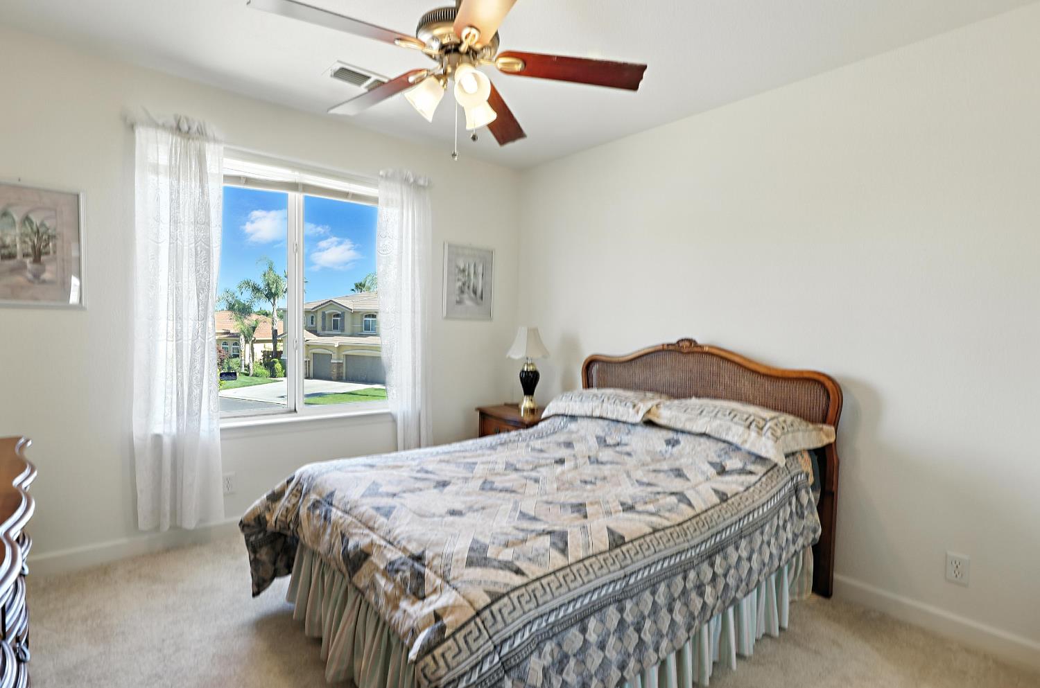 9790 Heatherhearst Dr, Chowchilla, CA 93610