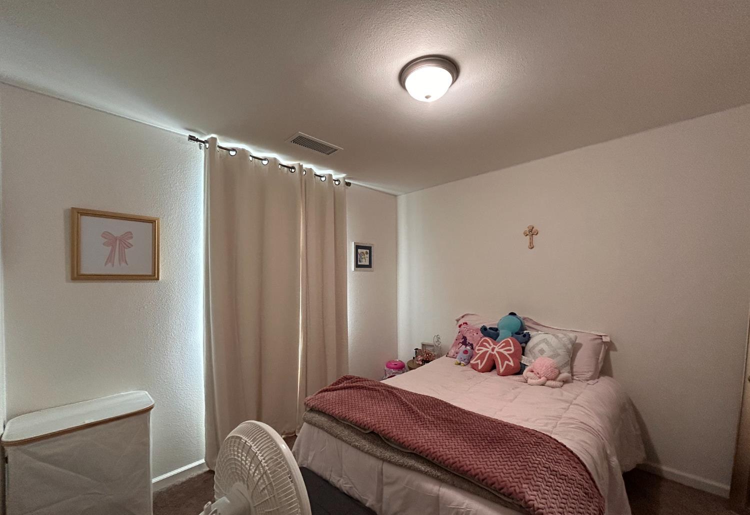 6312 N Santa Lucia Way, Fresno, CA 93722