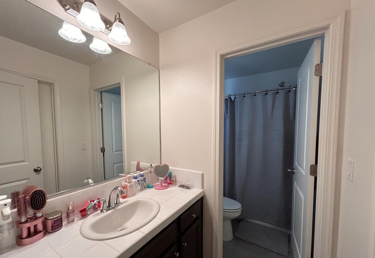 6312 N Santa Lucia Way, Fresno, CA 93722