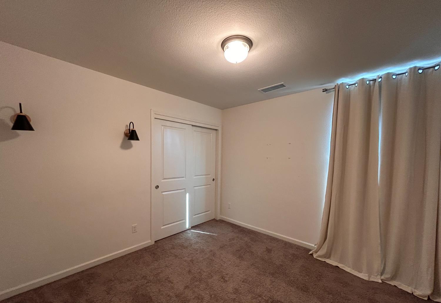 6312 N Santa Lucia Way, Fresno, CA 93722