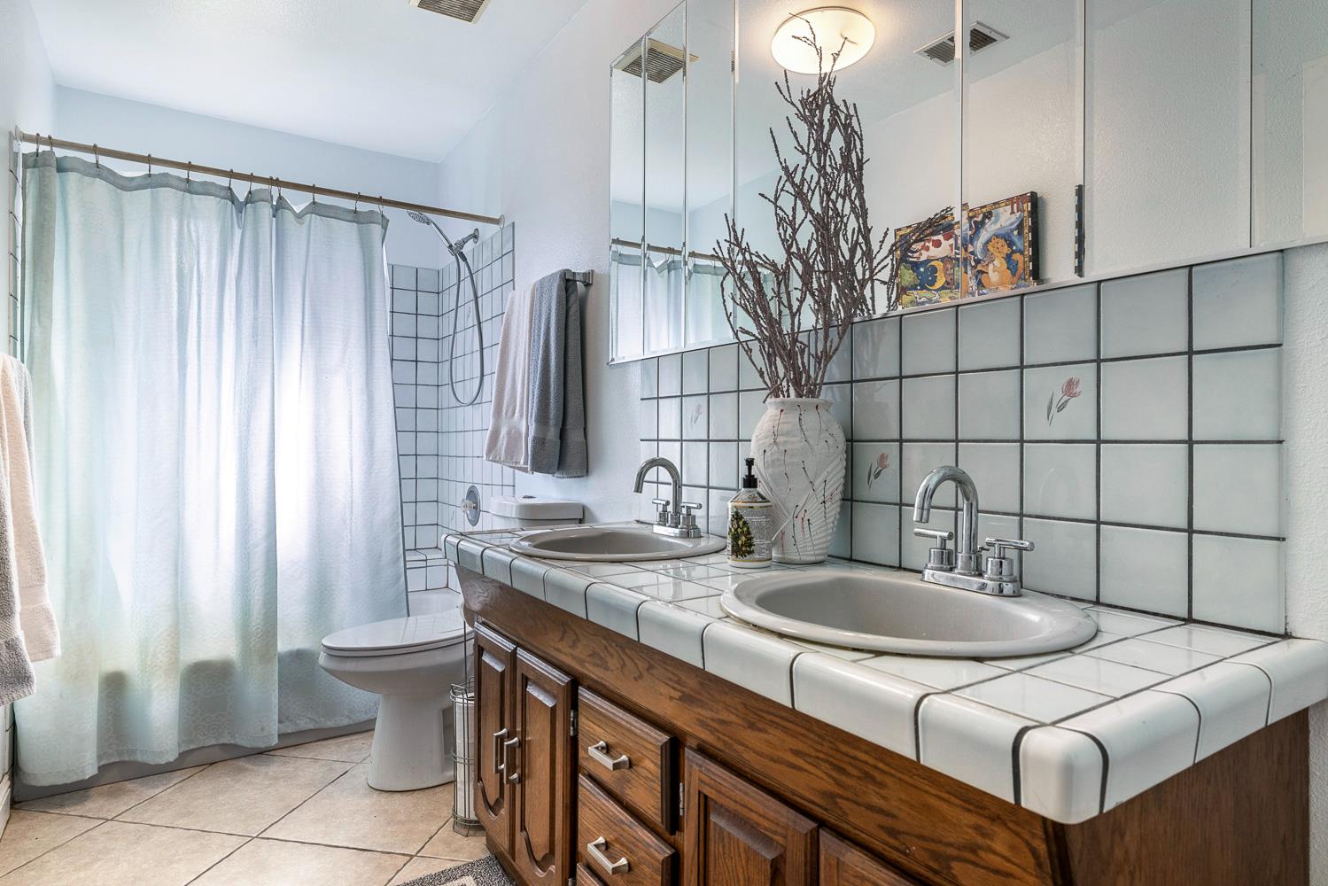 34786 Avenue 15, Madera, CA 93636