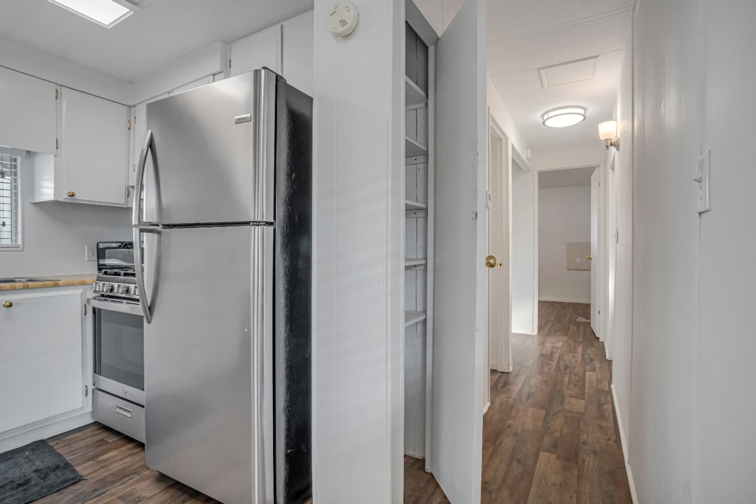 1724 Minnewawa #95, Clovis, CA 93612