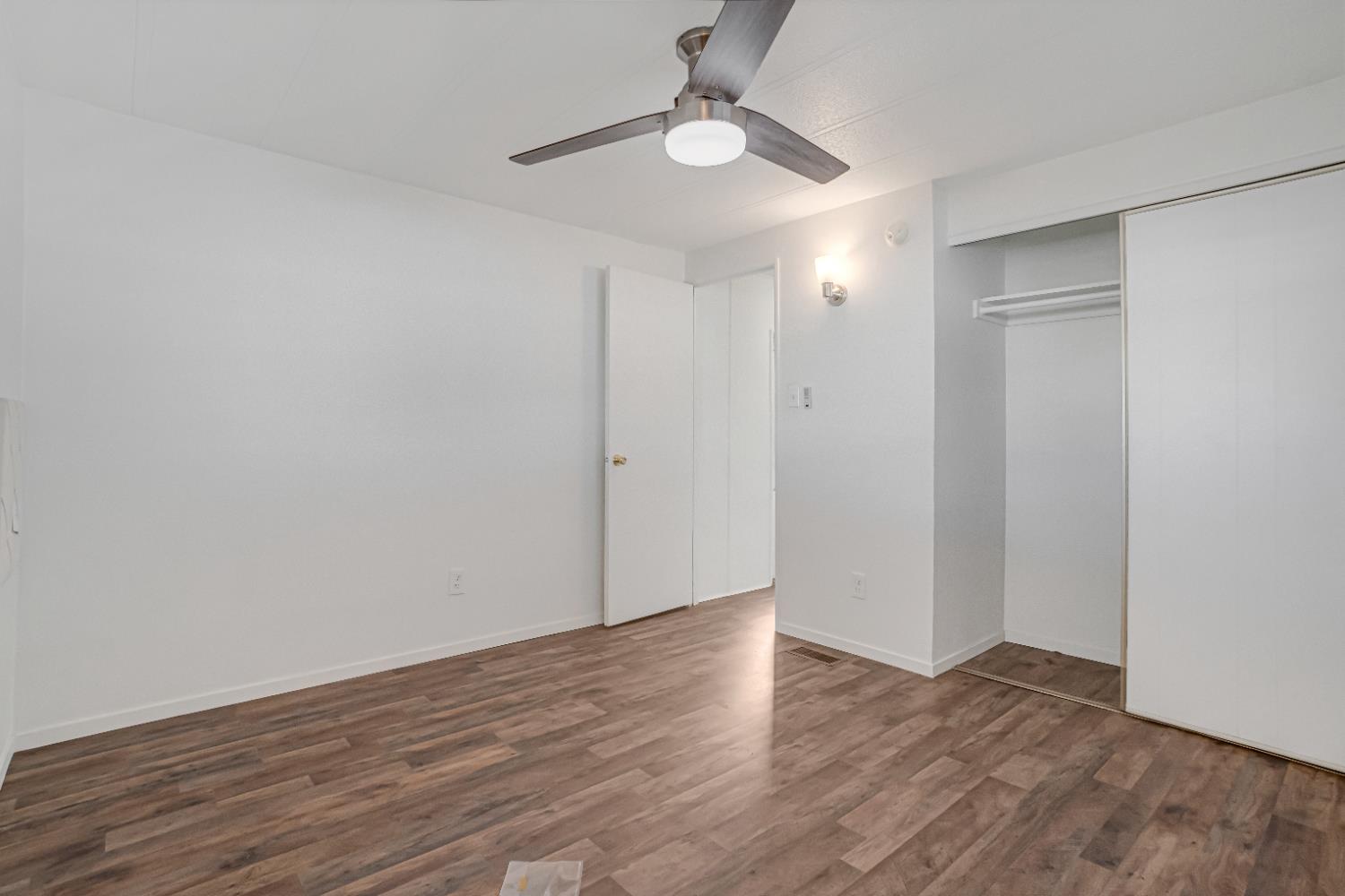 1724 Minnewawa #95, Clovis, CA 93612