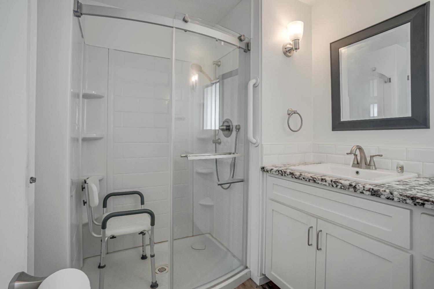 1724 Minnewawa #95, Clovis, CA 93612