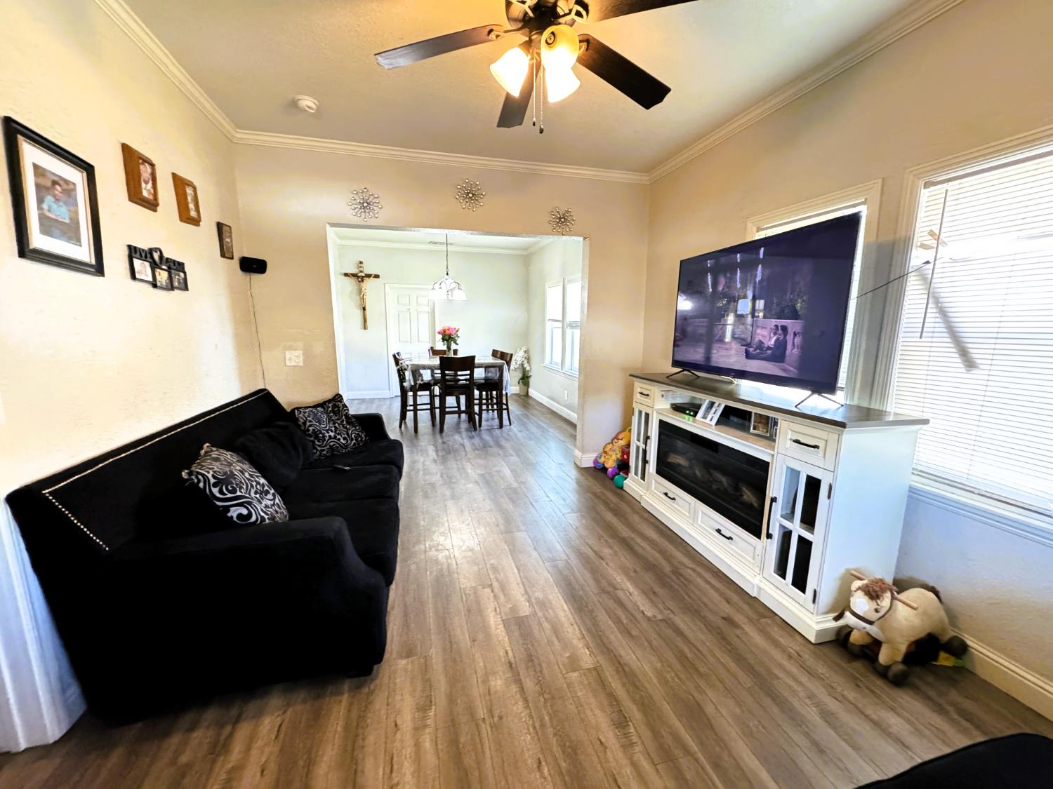 3402 E Townsend Ave, Fresno, CA 93702