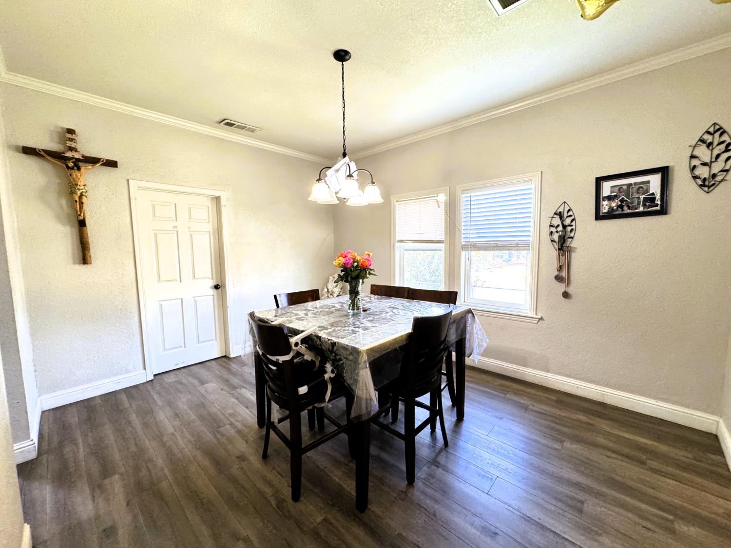 3402 E Townsend Ave, Fresno, CA 93702