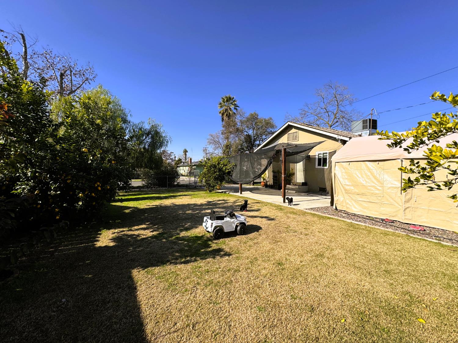 3402 E Townsend Ave, Fresno, CA 93702