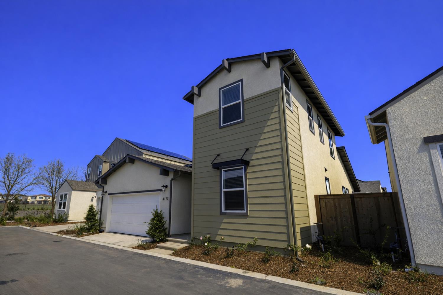 4177 Agnes Ln, Madera, CA 93636