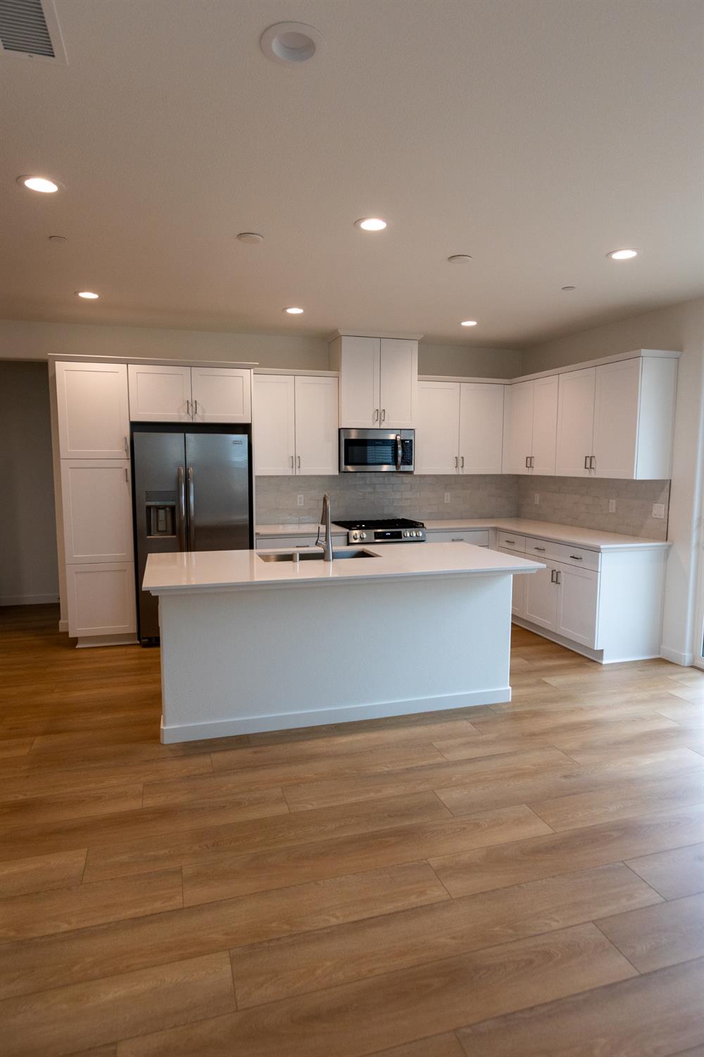 4177 Agnes Ln, Madera, CA 93636