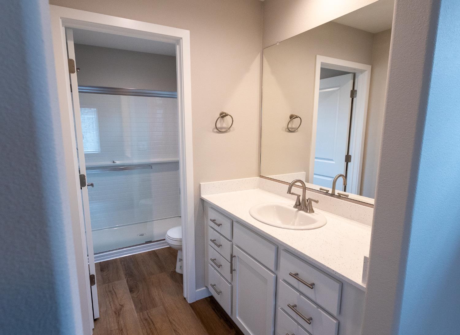 801 Laina Ave, Madera, CA 93636