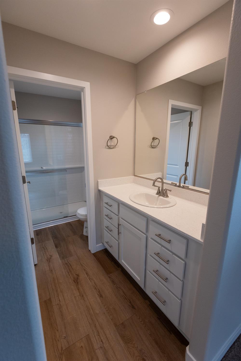 801 Laina Ave, Madera, CA 93636