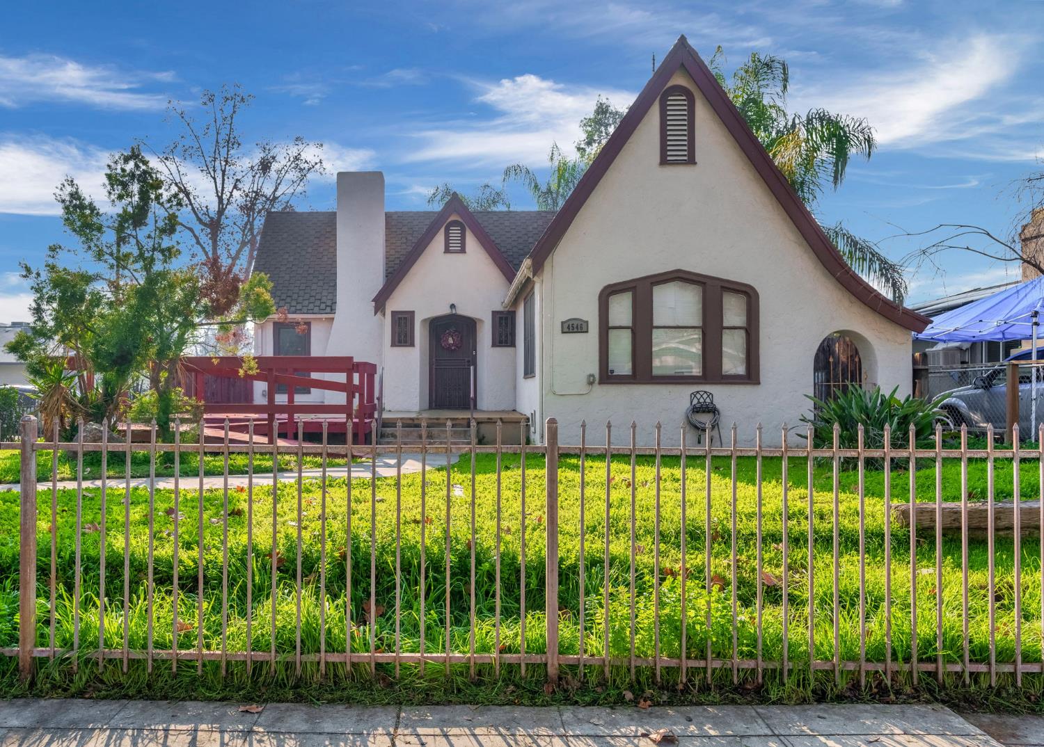 4546 E Iowa Ave, Fresno, CA 93702