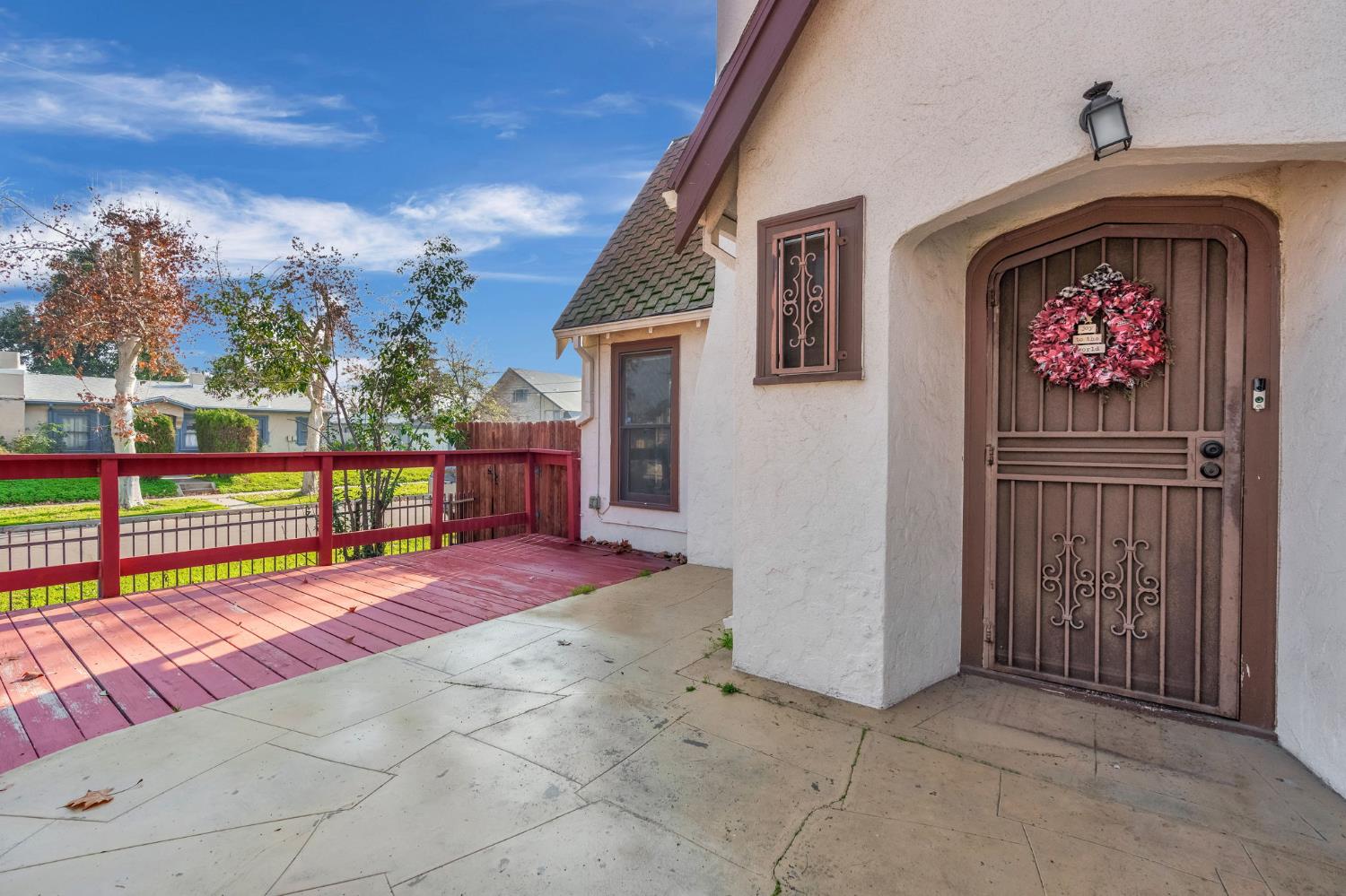 4546 E Iowa Ave, Fresno, CA 93702