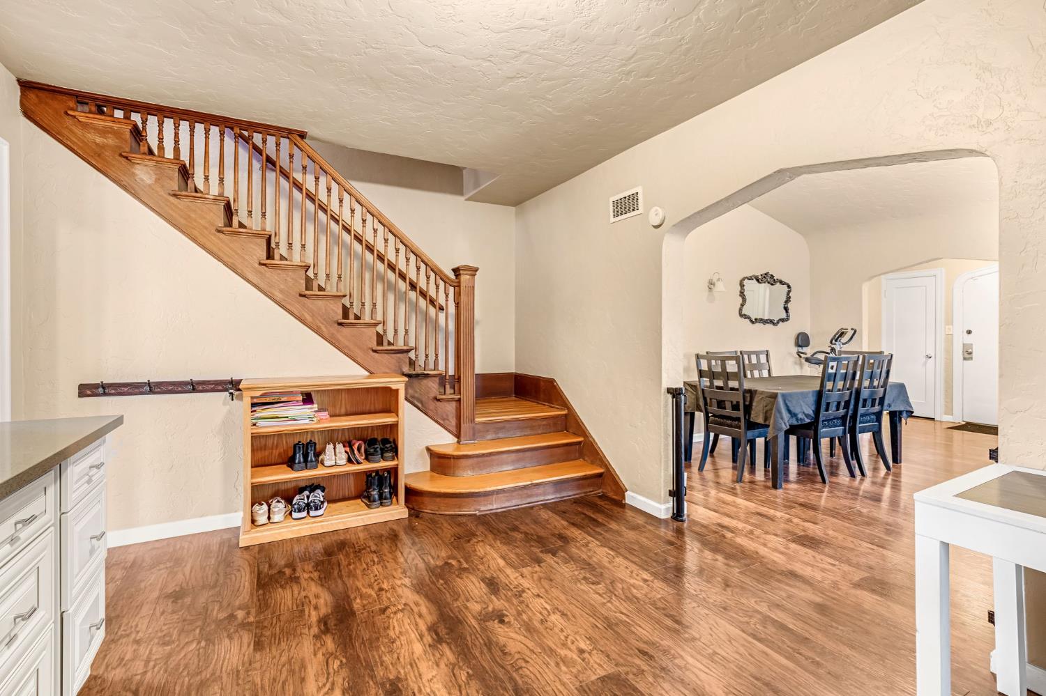 4546 E Iowa Ave, Fresno, CA 93702