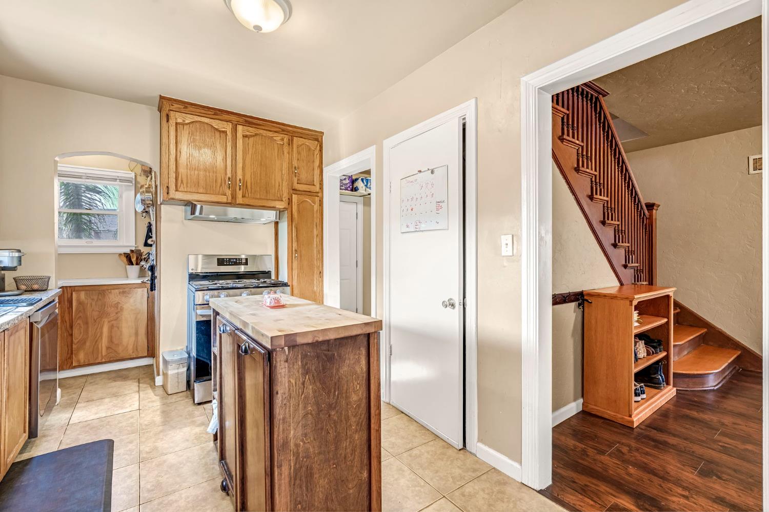 4546 E Iowa Ave, Fresno, CA 93702