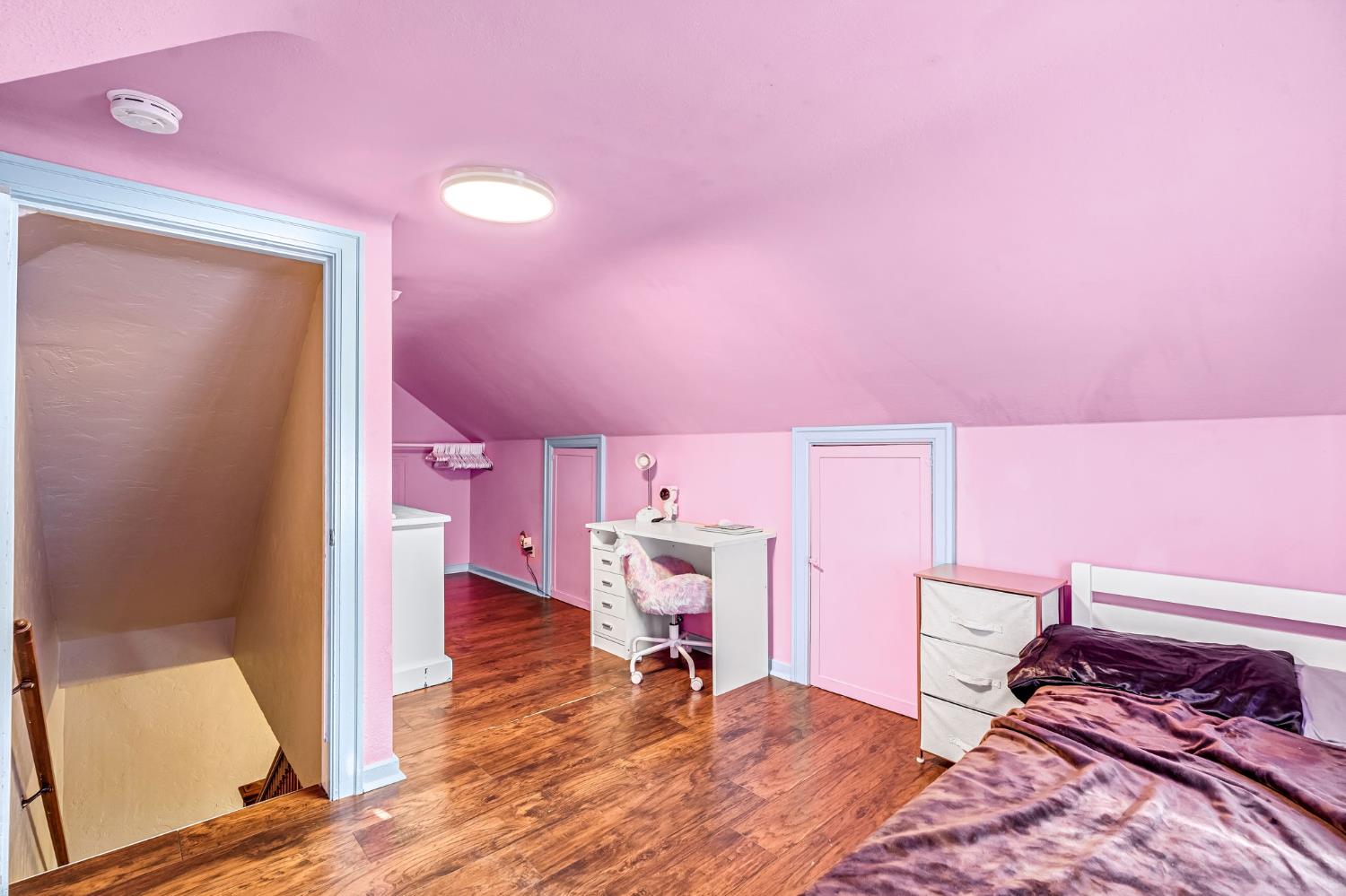 4546 E Iowa Ave, Fresno, CA 93702