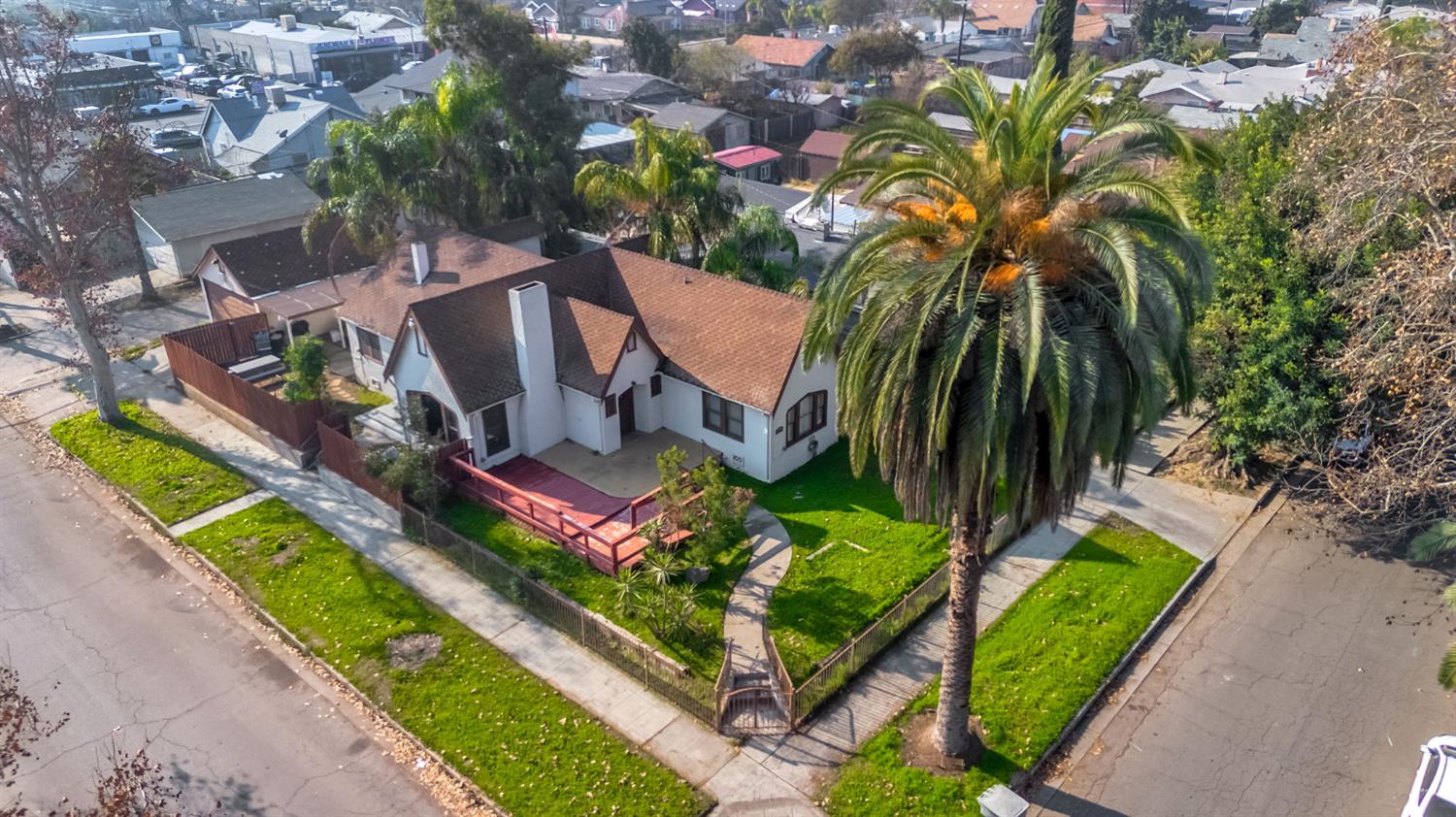 4546 E Iowa Ave, Fresno, CA 93702