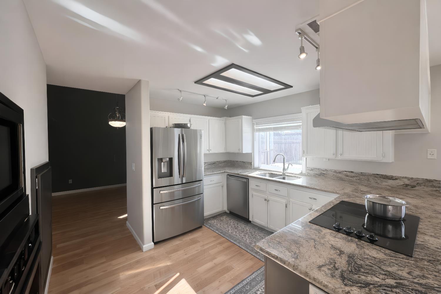 1815 E Frederick, Fresno, CA 93720